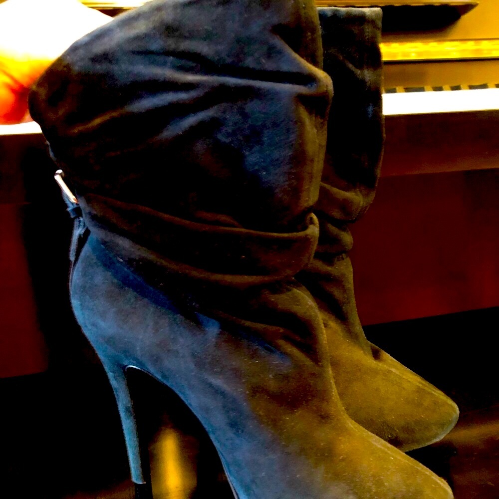 NEW Pour La Victoire suede high heel platform bootie - Picture 10 of 11